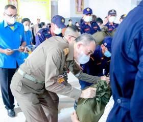 พระบาทสมเด็จพระเจ้าอยู่หัว และสมเด็จพระนางเจ้าฯ ... Image 4