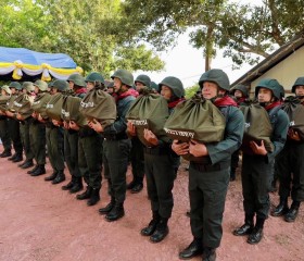 นายพลากร สุวรรณรัฐ องคมนตรี นายกมูลนิธิราชประชานุเคราะห์ฯ ... พารามิเตอร์รูปภาพ 14