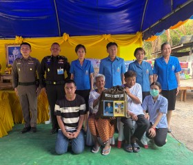 นายชาญชัย ศรศรีวิชัย ผู้ว่าราชการจังหวัดยโสธร ... พารามิเตอร์รูปภาพ 1