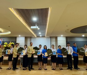 คณะกรรมการฝ่ายการสังคมสงเคราะห์ เจ้าหน้าที่มูลนิธิฯ ... พารามิเตอร์รูปภาพ 2