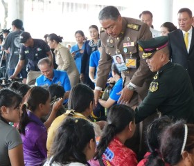 พระบาทสมเด็จพระเจ้าอยู่หัว ทรงพระกรุณาโปรดเกล้าฯ ให้ ... พารามิเตอร์รูปภาพ 36