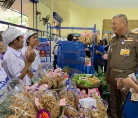 พลเรือเอก พงษ์เทพ หนูเทพ องคมนตรี ... Image 1
