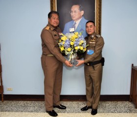 พล.ต.อ.จักรทิพย์ ชัยจินดา ผบ.ตร. ... Image 2