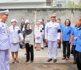 พระบาทสมเด็จพระเจ้าอยู่หัว ทรงพระกรุณาโปรดเกล้าฯ ให้ ... พารามิเตอร์รูปภาพ 15