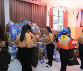 นายวิลาศ รุจิวัฒนพงศ์ รองประธานฝ่ายบรรเทาทุกข์ ... พารามิเตอร์รูปภาพ 5