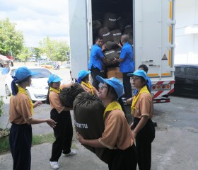 นายวิลาศ รุจิวัฒนพงศ์ รองประธานฝ่ายบรรเทาทุกข์ ... พารามิเตอร์รูปภาพ 19