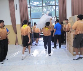 นายวิลาศ รุจิวัฒนพงศ์ รองประธานฝ่ายบรรเทาทุกข์ ... พารามิเตอร์รูปภาพ 7