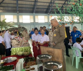 พลเรือเอก พงษ์เทพ หนูเทพ องคมนตรี ประธานกรรมการบริหาร ... Image 3