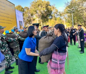 นายพลากร สุวรรณรัฐ องคมนตรี นายกมูลนิธิราชประชานุเคราะห์ฯ ... พารามิเตอร์รูปภาพ 3