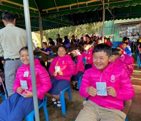 นายพลากร สุวรรณรัฐ องคมนตรี นายกมูลนิธิราชประชานุเคราะห์ฯ ... พารามิเตอร์รูปภาพ 10