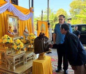 นายวราดิศร อ่อนนุช ผู้ว่าราชการจังหวัดสิงห์บุรี ... พารามิเตอร์รูปภาพ 1