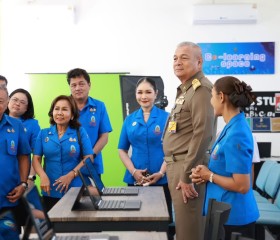 พลเรือเอก พงษ์เทพ หนูเทพ องคมนตรี ... พารามิเตอร์รูปภาพ 4