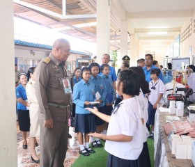 พลเรือเอก พงษ์เทพ หนูเทพ องคมนตรี ... พารามิเตอร์รูปภาพ 3