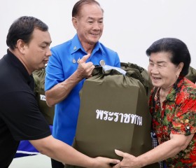 นายวิลาศ รุจิวัฒนพงศ์ รองประธานฝ่ายบรรเทาทุกข์ ... พารามิเตอร์รูปภาพ 5