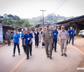 พระบาทสมเด็จพระเจ้าอยู่หัว ทรงพระกรุณา ... Image 6