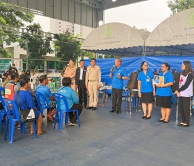 นายวิลาศ รุจิวัฒนพงศ์ รองประธานฝ่ายบรรเทาทุกข์ ... พารามิเตอร์รูปภาพ 3