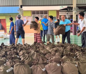 พลเรือเอก พงษ์เทพ หนูเทพ องคมนตรี ... พารามิเตอร์รูปภาพ 32