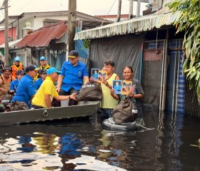 นายพลากร สุวรรณรัฐ องคมนตรี นายกมูลนิธิราชประชานุเคราะห์ฯ ... พารามิเตอร์รูปภาพ 8