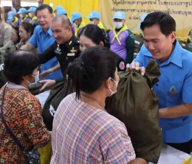 นายนิวัฒน์ รุ่งสาคร ผู้ว่าราชการจังหวัดพระนครศรีอยุธยา ... พารามิเตอร์รูปภาพ 1