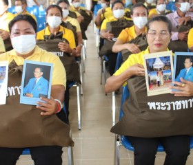 พลเอก ไพบูลย์ คุ้มฉายา องคมนตรี ... พารามิเตอร์รูปภาพ 6