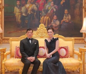 พระบาทสมเด็จพระเจ้าอยู่หัว และสมเด็จพระนางเจ้าฯ ... Image 3