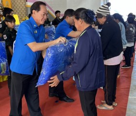 นายชัยพจน์ จรูญพงศ์ ผู้ว่าราชการจังหวัดเลย ร่วมกับนายวิลาศ ... พารามิเตอร์รูปภาพ 4